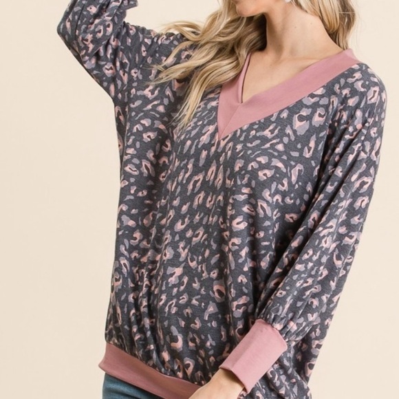 ✨LEOPARD PRINT NAVY TERRY KNIT TOP - Picture 3 of 6